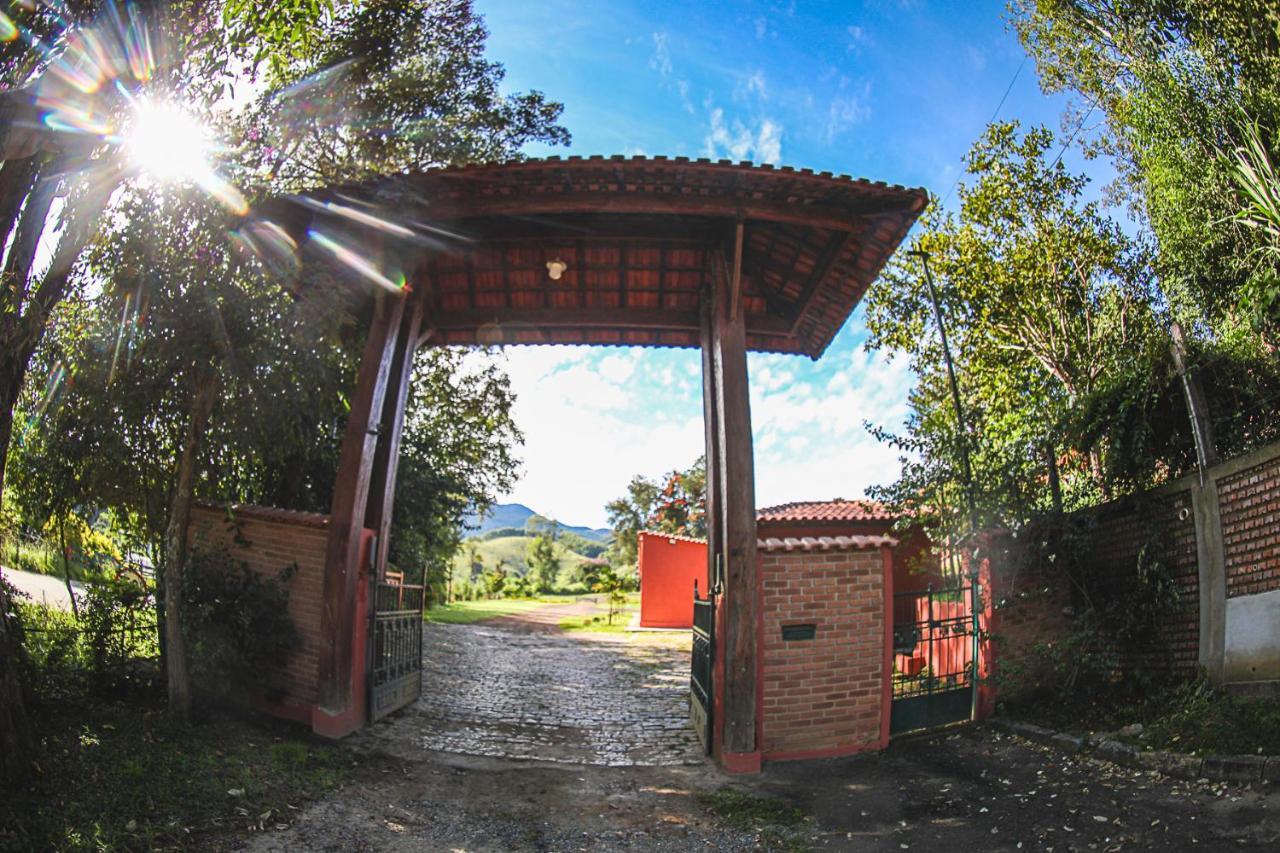 Pousada Pedra Da Mina Паса Куатро Екстериор снимка