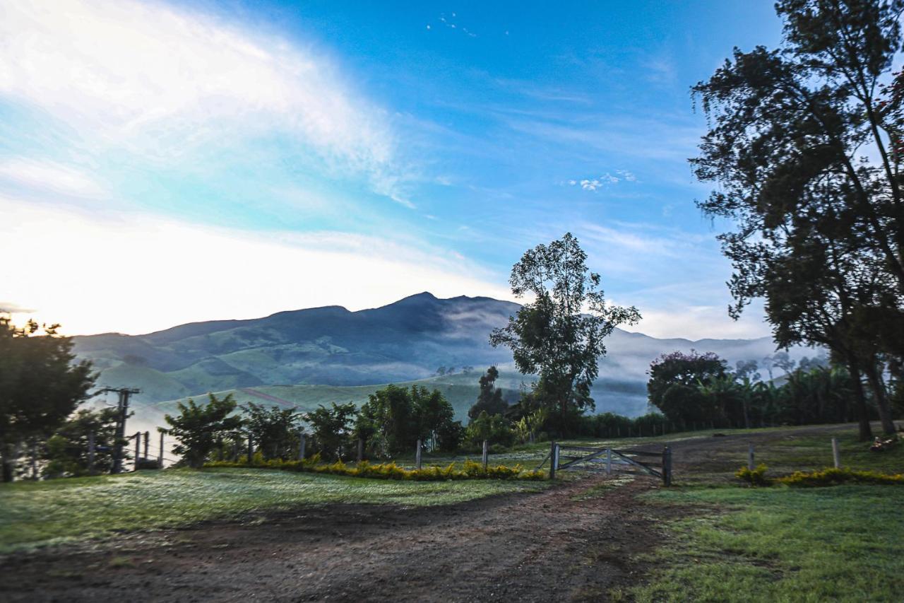 Pousada Pedra Da Mina Паса Куатро Екстериор снимка