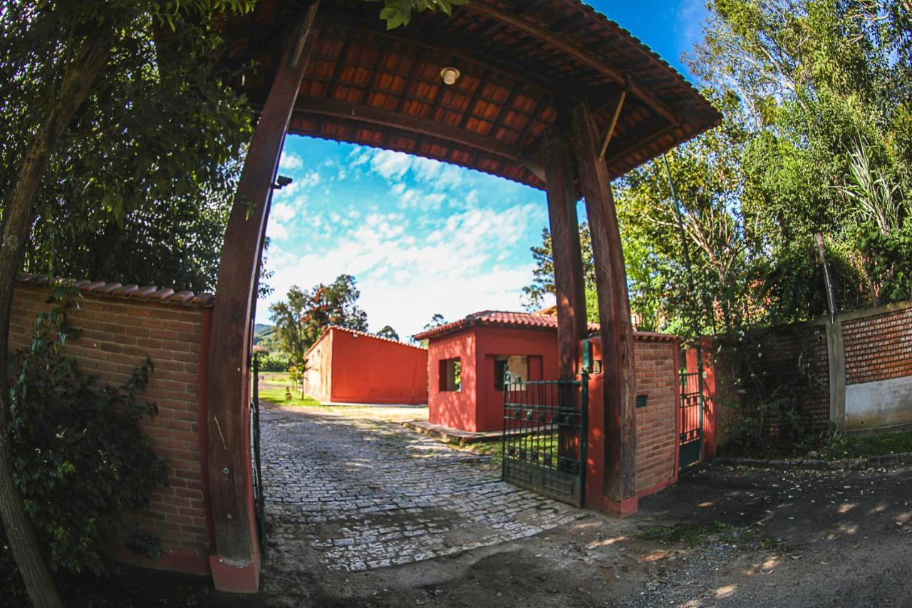 Pousada Pedra Da Mina Паса Куатро Екстериор снимка